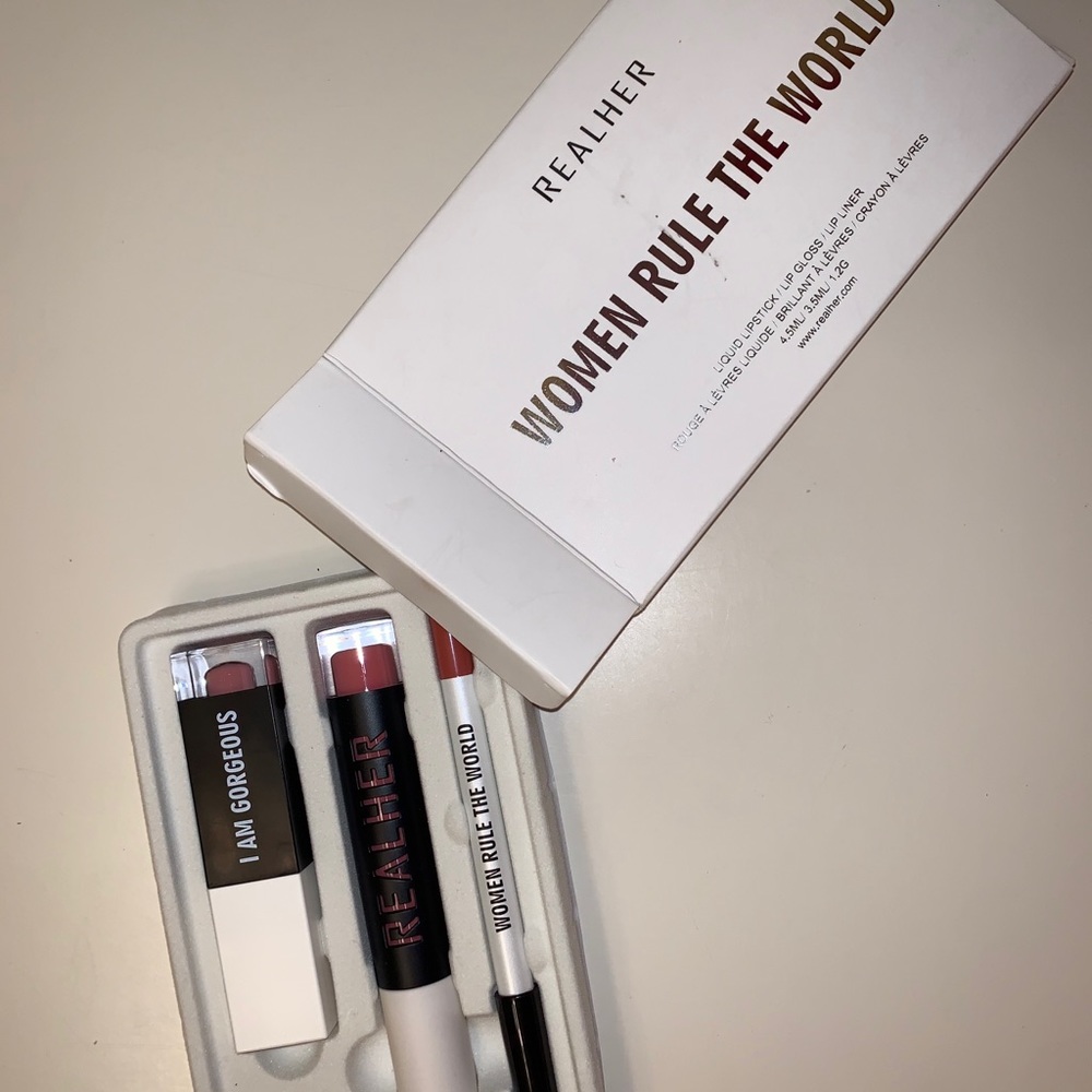 RealHer Lip Set!